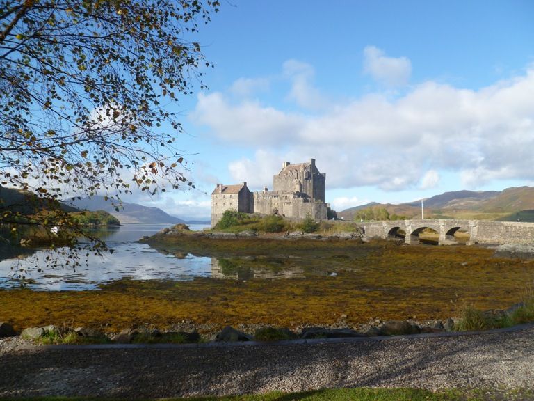 Eilean Donan Castle, le château le plus photographié d'Écosse, paraît-il.