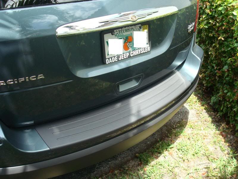 Chrysler pacifica rear bumper step pad