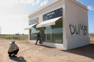  photo prada-marfa-300x200.jpg