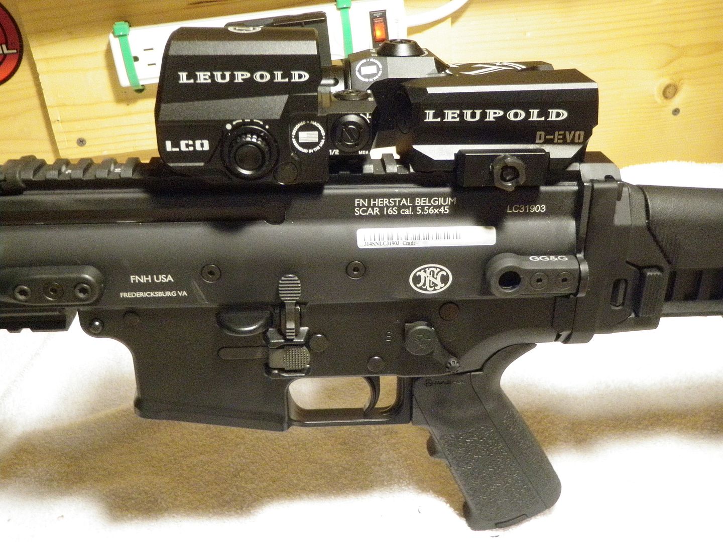 Leupold D-EVO and LCO Scope FN SCAR Install and review | FN