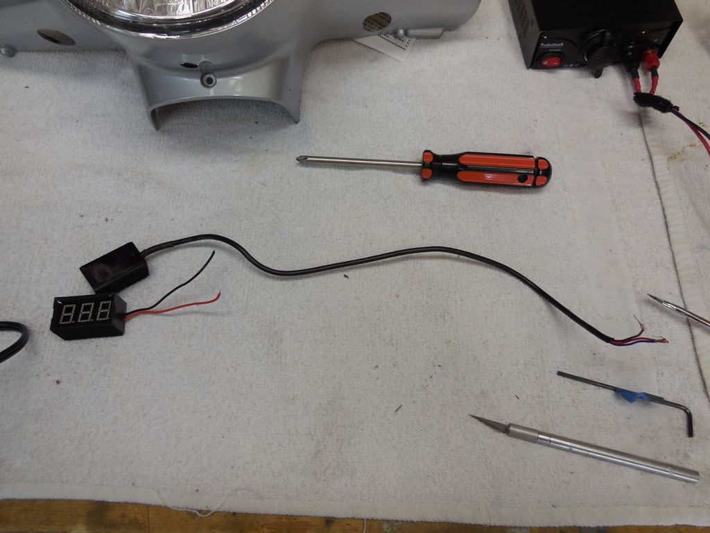 Modern Vespa Installing a voltmeter on a vespa 250 GTS stepbystep