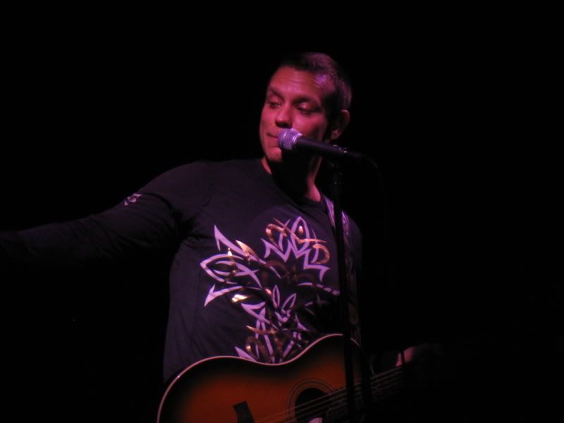 re: The Official Adam Pascal Love Thread, Part 12