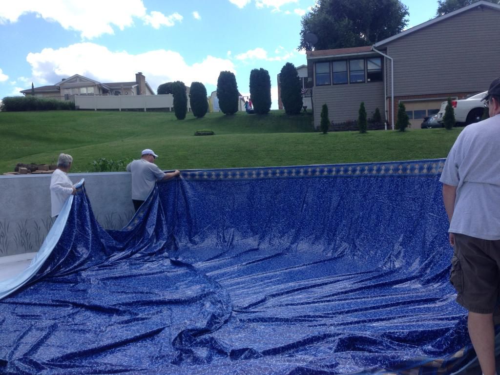 gallons of water in a 24 x 52 pool