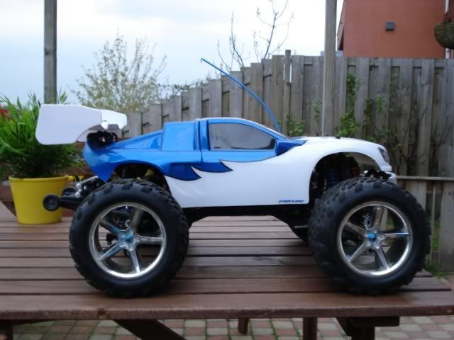 E-Maxxspoiler2640x480.jpg