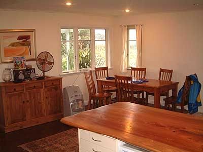 kitchen_2.jpg