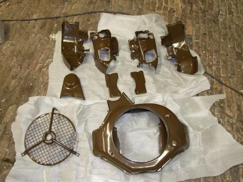 plus the engine in parts but compleet NOS 2cv 4 ven