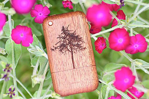 080508 sz iphonewood Coisas incríveis feitas de madeira