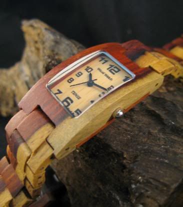 Tense Wood Watch Logo Coisas incríveis feitas de madeira
