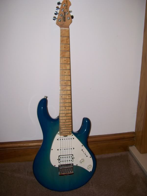 efaandguitar007.jpg