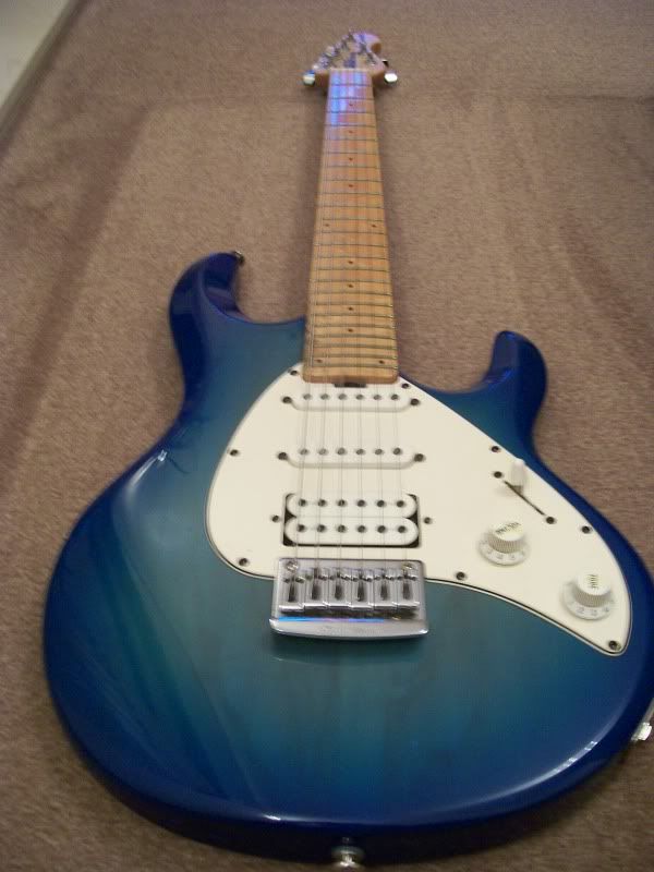 efaandguitar008.jpg