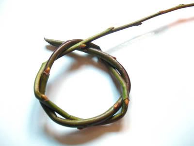 willow brooch, step 4, how to make a brooch