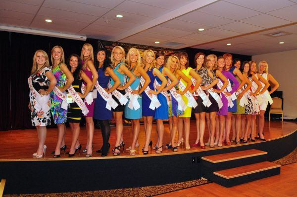 Renton welcomes Miss Washington contestants to our town for their 2010 pageant week