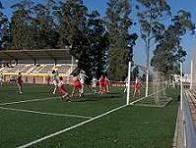 Este es el preludio del primer gol, tiro de Kique al larguero y el rechace lo recoge Rubén