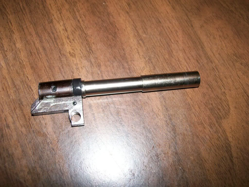 http://i52.photobucket.com/albums/g7/ChrisNorthInGer/Shorty%20Forty%20Review/InnerBarrel.jpg